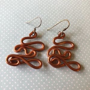 BOUTIQUE hand crafted wire earrings